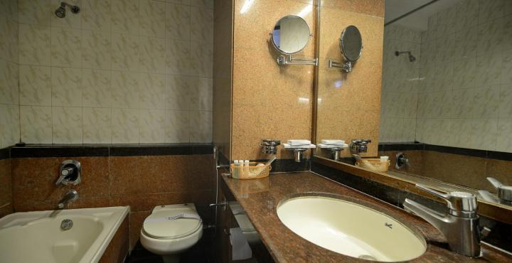 The President Hotel Shivajinagar Púna Kültér fotó