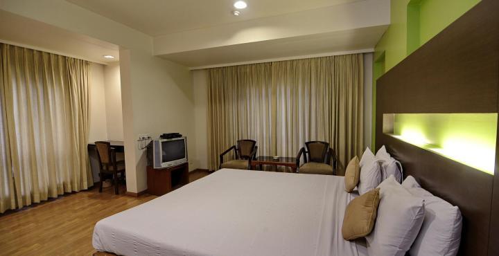 The President Hotel Shivajinagar Púna Kültér fotó