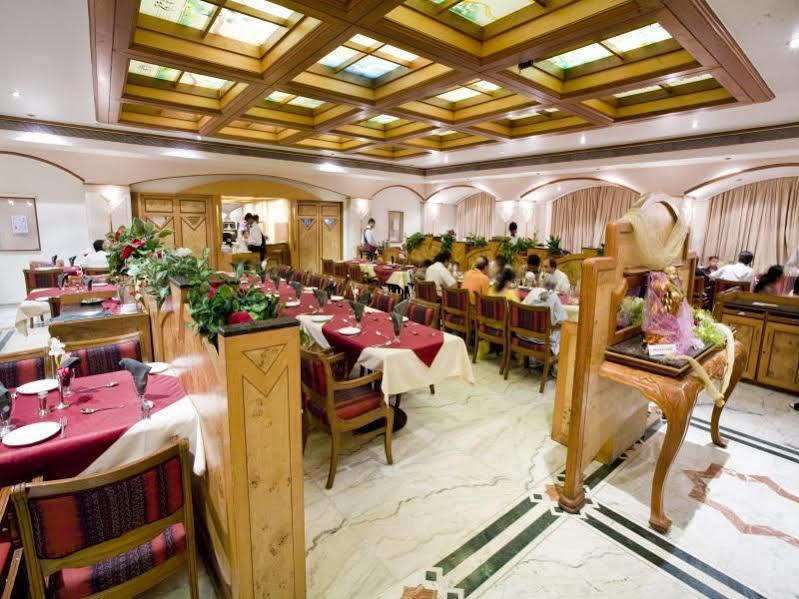 The President Hotel Shivajinagar Púna Kültér fotó