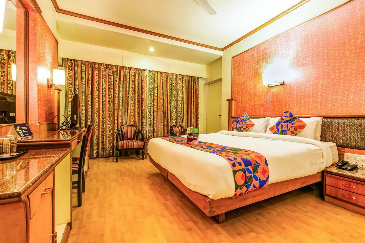 The President Hotel Shivajinagar Púna Kültér fotó