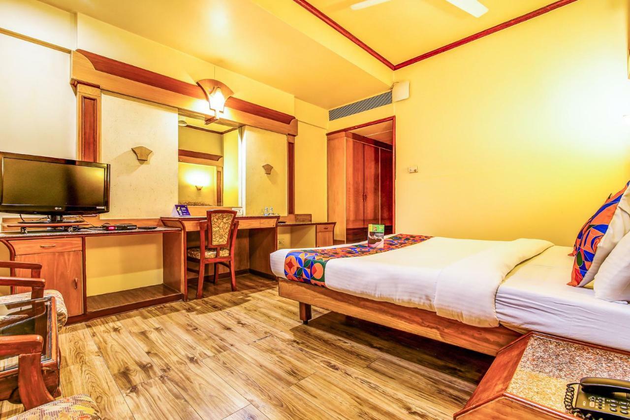 The President Hotel Shivajinagar Púna Kültér fotó