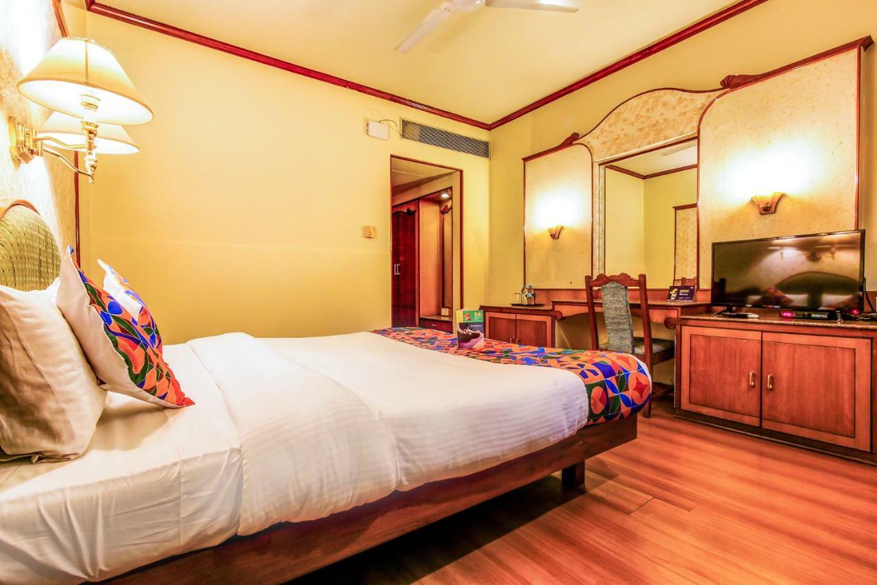 The President Hotel Shivajinagar Púna Kültér fotó