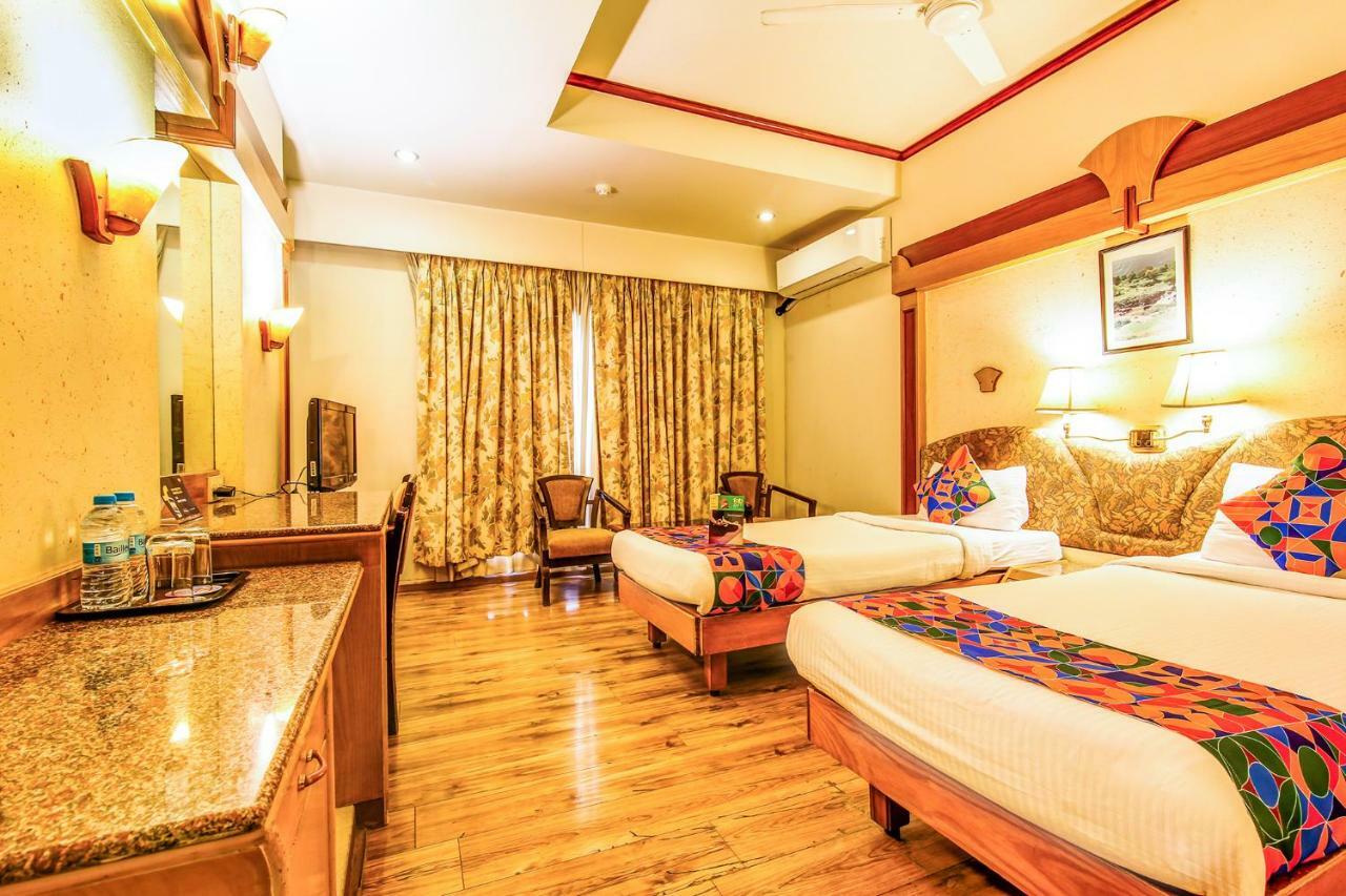 The President Hotel Shivajinagar Púna Kültér fotó